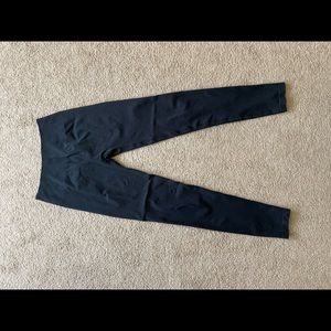 Sold:Alphalete Amplify Legging